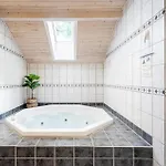 Σπίτι διακοπών Beautiful In With Sauna